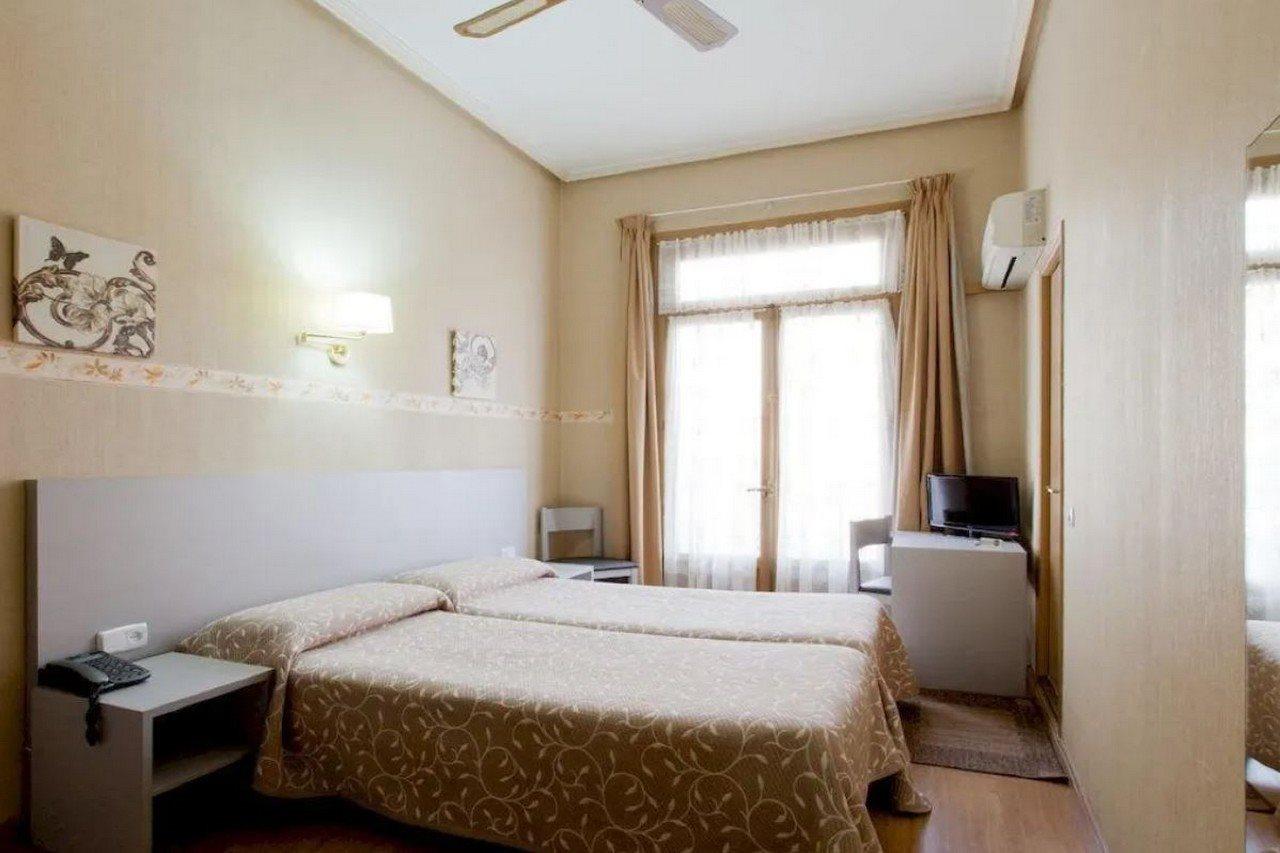 Hostal Andorra Madrid Ngoại thất bức ảnh