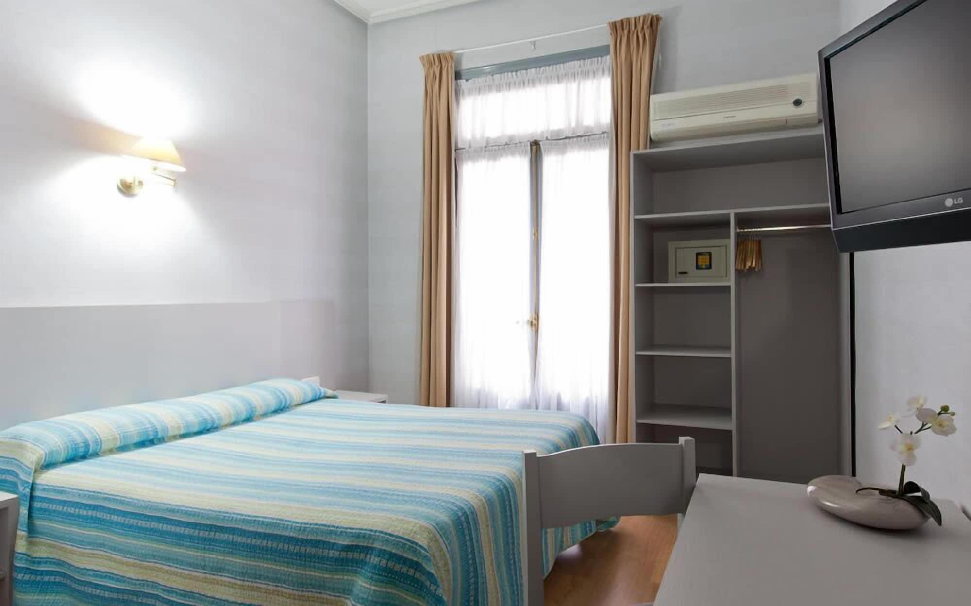 Hostal Andorra Madrid Ngoại thất bức ảnh