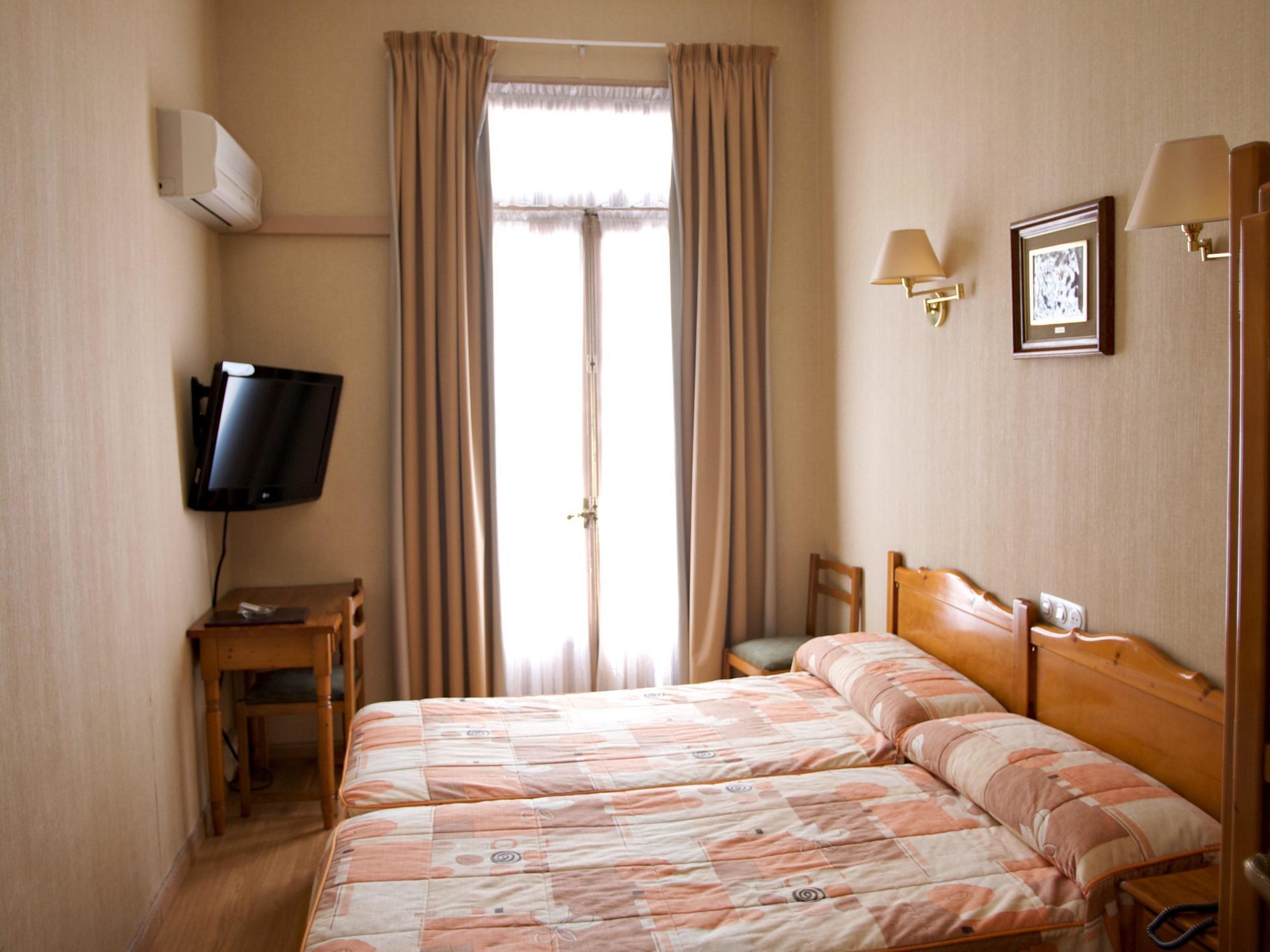Hostal Andorra Madrid Ngoại thất bức ảnh