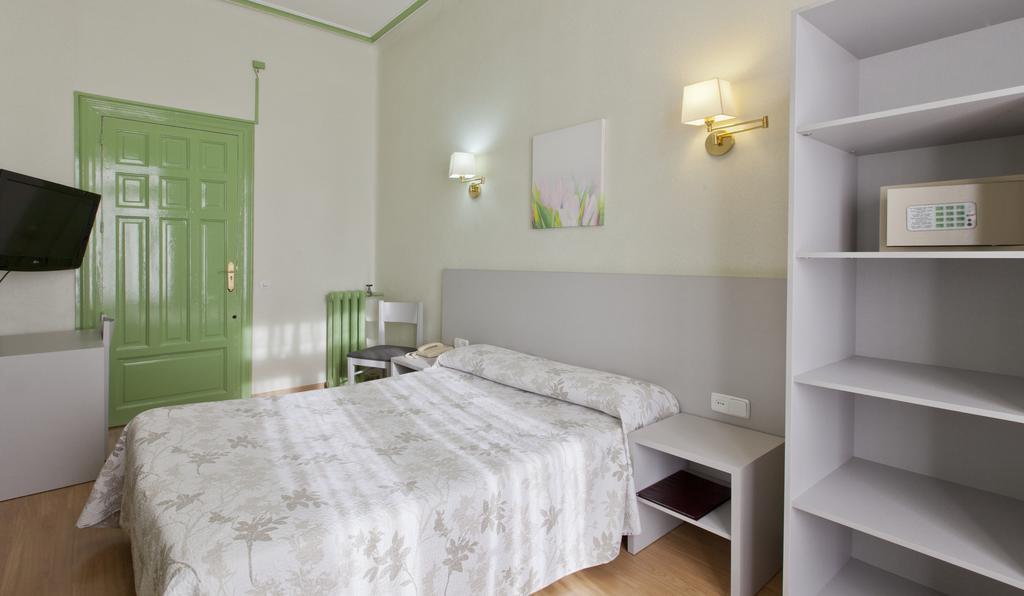 Hostal Andorra Madrid Ngoại thất bức ảnh