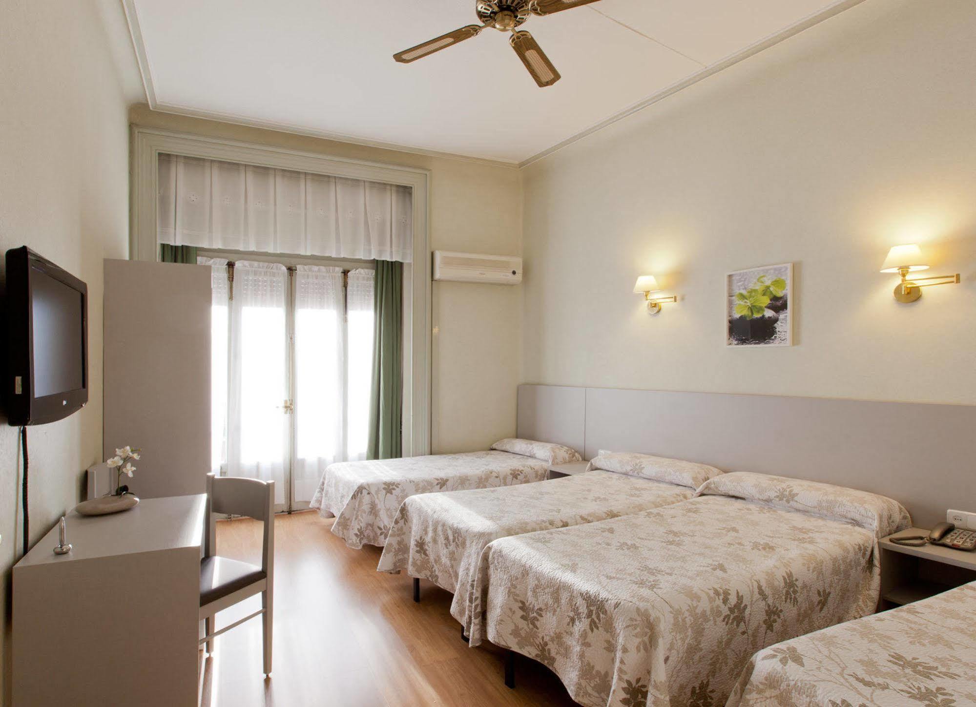Hostal Andorra Madrid Ngoại thất bức ảnh